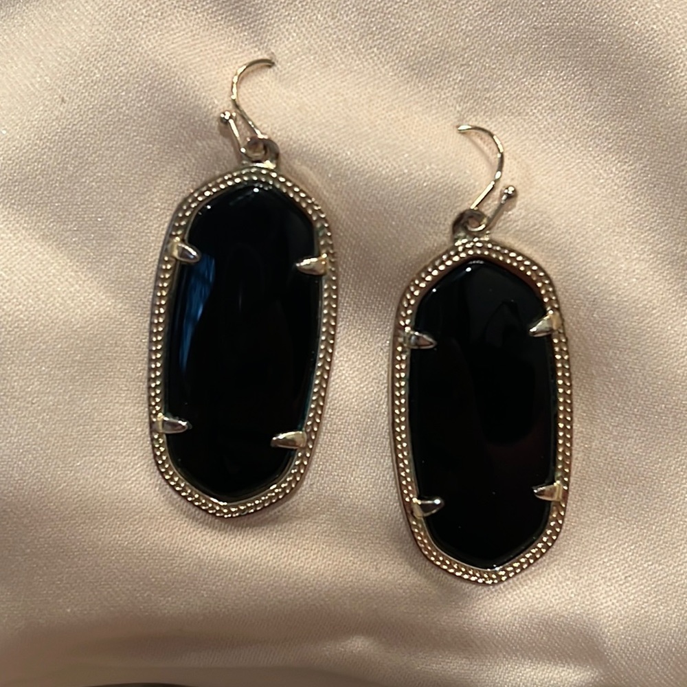 Kendra Scott Elle Gold Drop Earrings in Black Opaque Glass